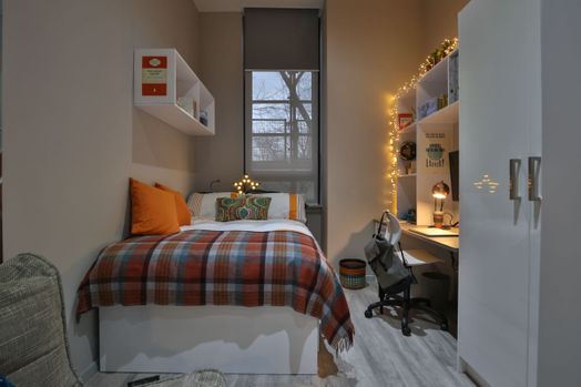 Classic Smaller Studio