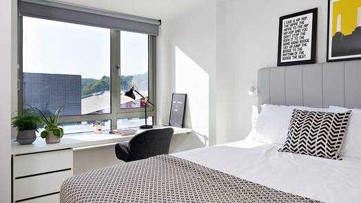 Horn Ensuite