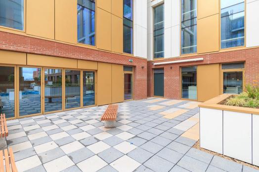 Photo of a 123 York Street.