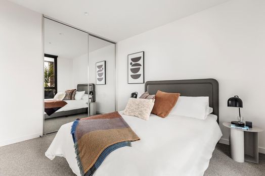 2 Bed 2 Bath with Study - Furnished