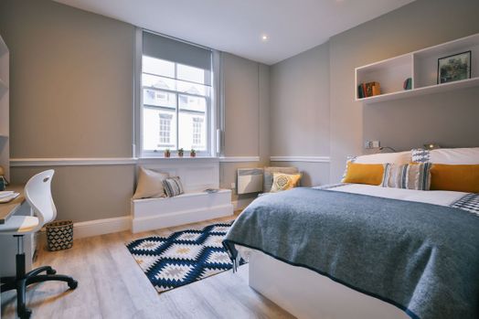 Classic Bigger 1-Bed Apartment