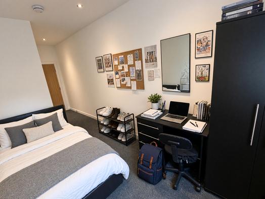 Deluxe Ensuite