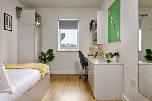 Gold Ensuite — (Single Occupancy)