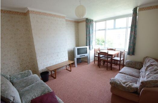 Photo of a 6 Bed House in Filton.