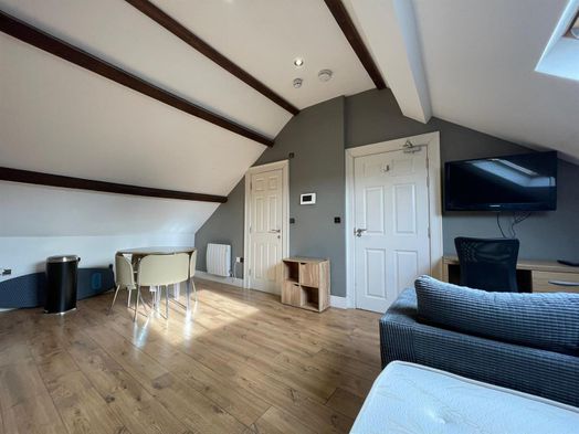 Photo of a flat 10, 127 St. Leonards Gate, Lancaster, LA1 1NL.