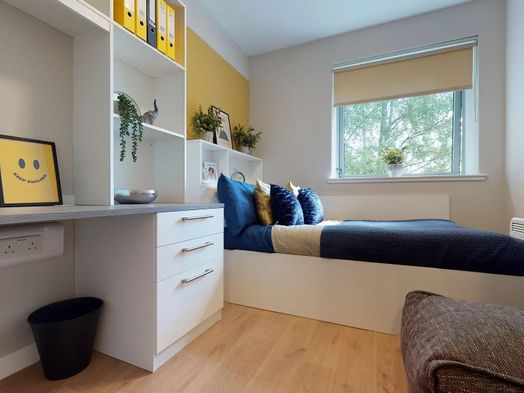 5 Bed Premium En Suite