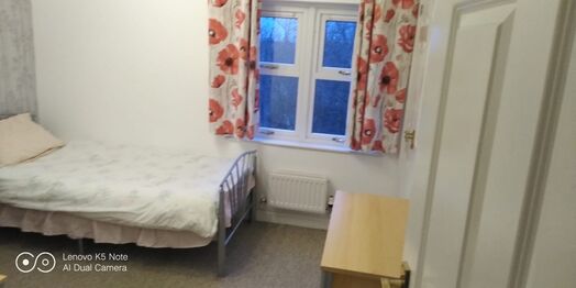 Photo of a package of 2 single rooms with bathroom.