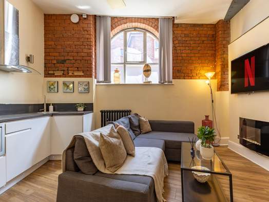 Photo of a ashton House.