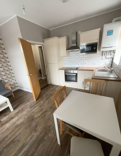 Photo of a flat 6, 110 Fabian Way SA1 8PA.