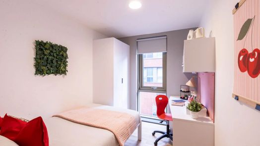 6 Bed En-Suite