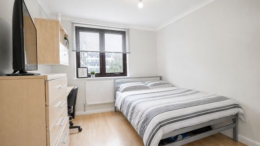 Photo of a 8 Sheffield Square.