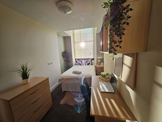 Photo of a flat 2, 5 Queen Street, Lancaster, LA1 1RS.