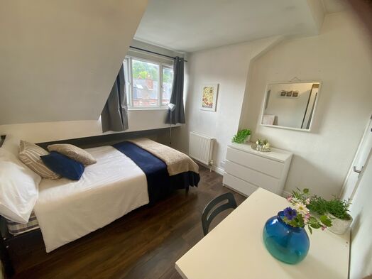 Photo of a lovely 5 bedroom house, Pomona Street, S11.