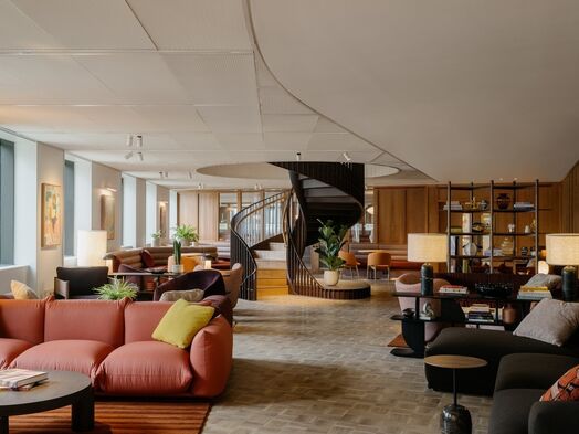 Photo of a canvas Arthur House.