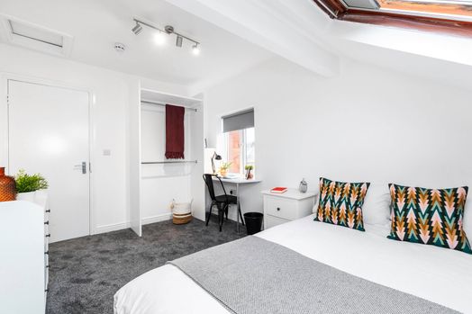 Photo of a flat 3 66, Headingley Mount.