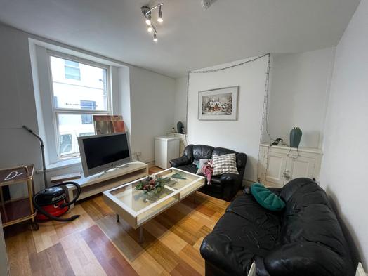 Photo of a 25, Clifton Place.