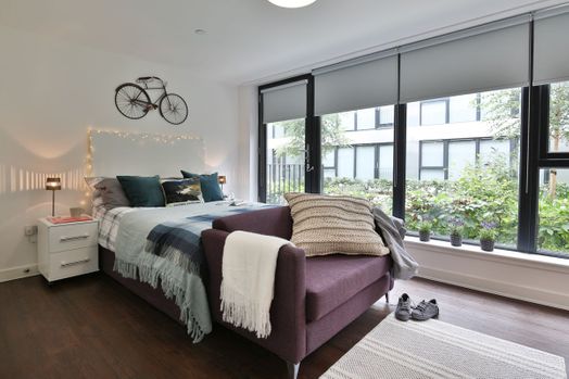 Classic Bigger Studio