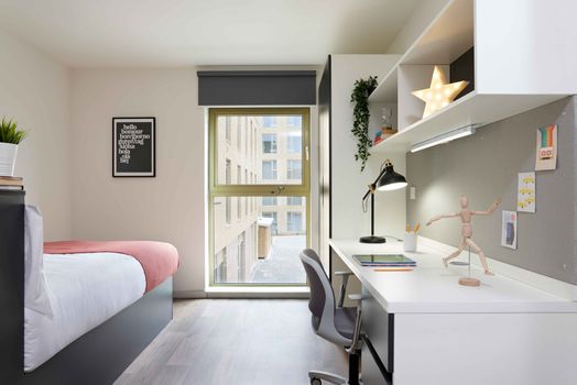 Gold Ensuite
