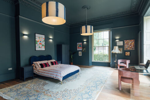 Photo of a stunning 1 Bedroom Apartment Available .