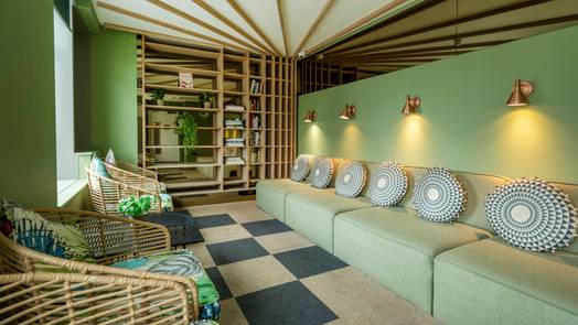 Photo of a flora Building.