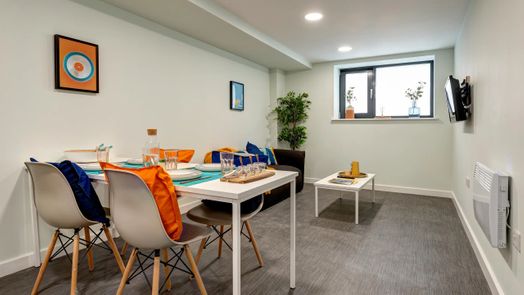 Photo of a carrick View.