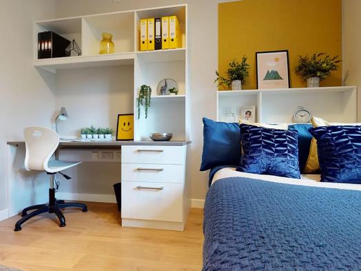 6 Bed Premium En Suite