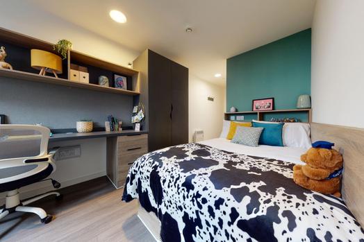 Bronze En Suite