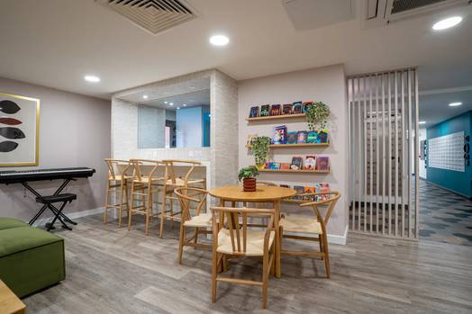 Photo of a sycamore House.