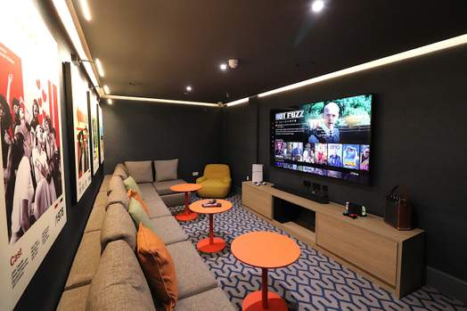 Photo of a unilife Bargate House.