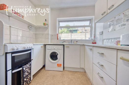 Photo of a 17 Mead Way.