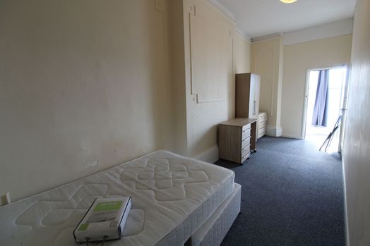 Photo of a 5 Bedroom Flat Share.