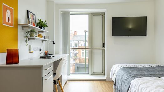Deluxe Ensuite