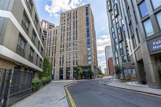 Photo of a canvas Barnard Point.