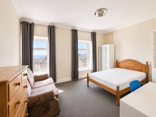 Photo of a flat 2, 1 Bayview Terrace.