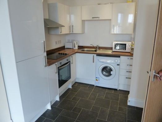 Photo of a 39B, Connaught Avenue.