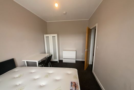 Photo of a flat 6, 110 Fabian Way SA1 8PA.