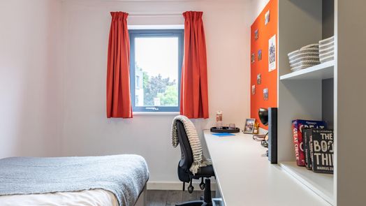 5 Bed Gold Ensuite
