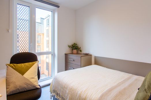 7 Bed En-suite
