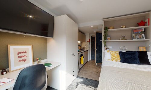 Virtual Tour for Bronze Studio Penthouse Room