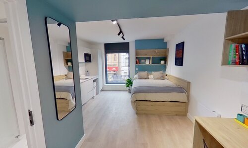 Virtual Tour for Bronze Studio Room