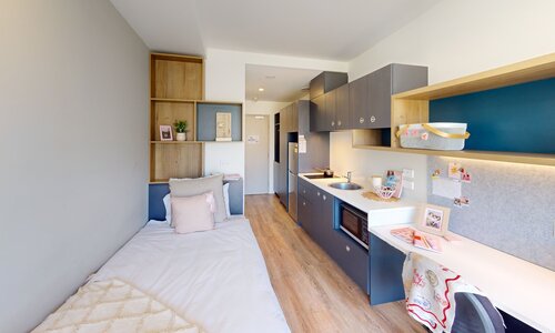 Virtual Tour for Studio Large - Long/Wide Room