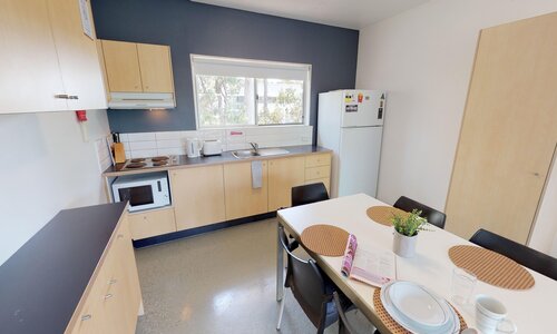 Virtual Tour for 5 Bedroom Apartment Standard Room