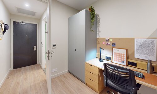 Virtual Tour for Deluxe Ensuite Room