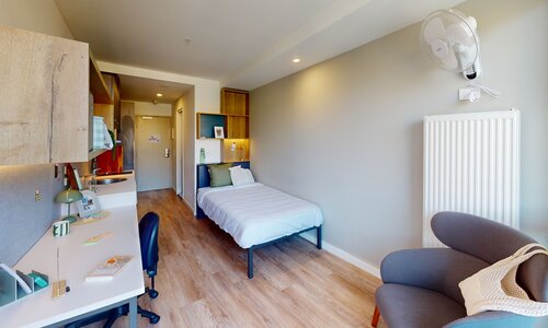 Virtual Tour for Studio Large with Balcony Room
