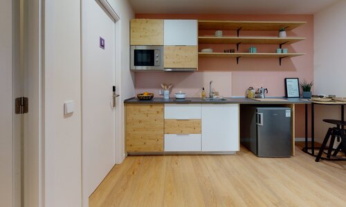 Virtual Tour for Premium Room (3-Bed) Room